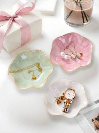 1pc Elegant Ceramic Lotus Leaf Jewelry Tray - Perfect For Holding Earrings, Rings, Keys And Small Accessories | Ideal Gift For Birthday, New Year And Valentine's Day | Fashionable Desktop Storage Solution For Displaying Jewelry, Decorative Plates And Entryway Trays | Must-Have White Gift For Her, Back To School Essential, Travel/Holiday Essential, Autumn And Ramadan Essential