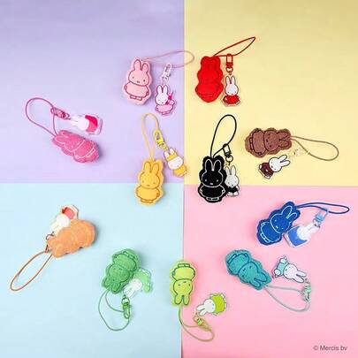 Plush Acrylic Keychain Blind Box - Cute Cartoon Character Bag Pendant Keychain, Suitable For Children And Adults, Soft Plush Animal Pendant Blind Box, Collectible Cute Accessory, Applicable To Backpacks, Wallets, Keychains, High-Quality Acrylic And Plush Materials, Perfect Gift For Fans, Cross-Border Cute Keychain Blind Box (Random 1 Piece)