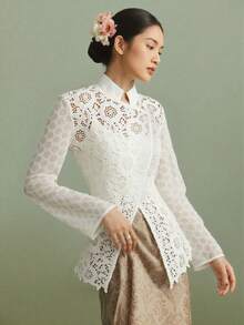 马来西亚传统女式优雅小立领收腰长袖镂空上衣女式衬衫 - 白色 - 查看 3