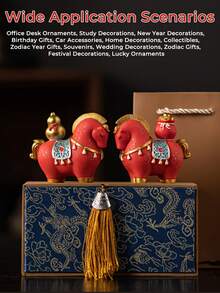 2026年中国新年招财马摆件，红金树脂招财马雕像桌面摆件，旋转招财马摆件，马模型装饰，动物雕塑，马模型配件，2026年农历新年装饰，适合春节装饰