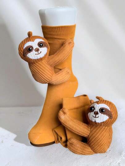 1 Pair Kids Brown 3D Cute Sloth Knitted Mid-Calf Socks, Warm Socks For Indoor, Daily, Party, Holiday Wear, Great Gift For Children