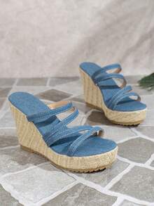 【牛仔风坡跟凉鞋】夏季新款交叉绑带穆勒鞋，草编厚底松饼鞋，露趾增高拖鞋，休闲度假百搭鞋 - 藍色 - 查看 4