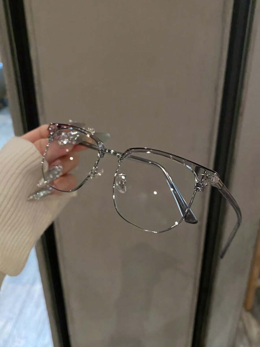 "FROZEN" Series Blue Light Glasses For Woman/Men Computer Bluelight Glasses Womens/Mens Half Frame Clear Lens Glasses Blue Light Glasses For Woman Men Protection Computer Gaming Glasses Women Cute Light Weight Red Frame Oversized Non Prescription Small Face Square Cateye Reduce Eye Fatigue On Computers, TVs, Phones, And Games, Suitable For Computer Lense Screen Protector Plain Glasses ,Blue Light Glasses For Woman Men Safety Glasses Blue Light Blocking Glasses Protection Computer Gaming Glasses Women Cute Light Weight Red Frame Oversized Non Prescription Small Face Square Cat Eye Reduce Eye Fatigue On Computers, TVs, Phones, And Games, Suitable For Computer Lense Screen Protector Plain Glasses Clear Lens Light Glasses For For Women Men Light Glasses For Glasses For Women 99 Blue Light Glasses For Woman Blue Light Glasses Women/Men, Fashion Round Frame UV Ray Filter Computer Gaming Glasses Computer Glasses - Anti Eyestrain & UV Glare Protection Anti Glare - 灰色 - 查看 1