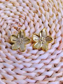 2/10/Pcs Gold Fashionable Leaf, Five-Petal Flower, Geometric Patchwork 3D Shapes, Abstract Geometric Art Design, Suitable For Travel, Gathering, Party, Holiday Wear. [Product Material Is Plastic, Please Purchase Carefully If Material Requirement Is Specific]