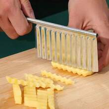 金属波浪形切片刀，波浪形刀刃，无需用电，厨房工具，适用于切薯条、土豆、水果、蔬菜、沙拉、胡萝卜等。- 金属波浪形切片刀，黑色或红色手柄随机发货。