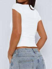 Vaiaye 女士性感深V领镂空修身针织短袖上衣，春夏性感复古T恤，女士健身服，适合日常穿着和通勤。 - 白色 - 查看 5