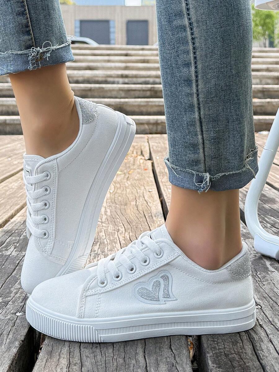 1 Pair Women's Versatile Casual Shoes, Front Lace-Up Flat Sneakers, Suitable For All Seasons - White - View 1