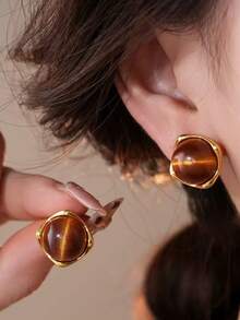 1 对时尚珐琅合金孔雀石色圆形耳钉耳环，经典时尚设计，适合女性 - 棕色 - 查看 16