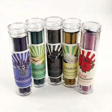 直径2厘米 x 厚度0.2厘米的彩色线圈香，不含香粉，多种香味可选：薰衣草、柠檬草、茉莉、黑樱花、玫瑰。有助于营造温暖舒适的氛围，放松身心，为环境增添芬芳。附赠防火垫。 - 彩色小祥雲 - 查看 3