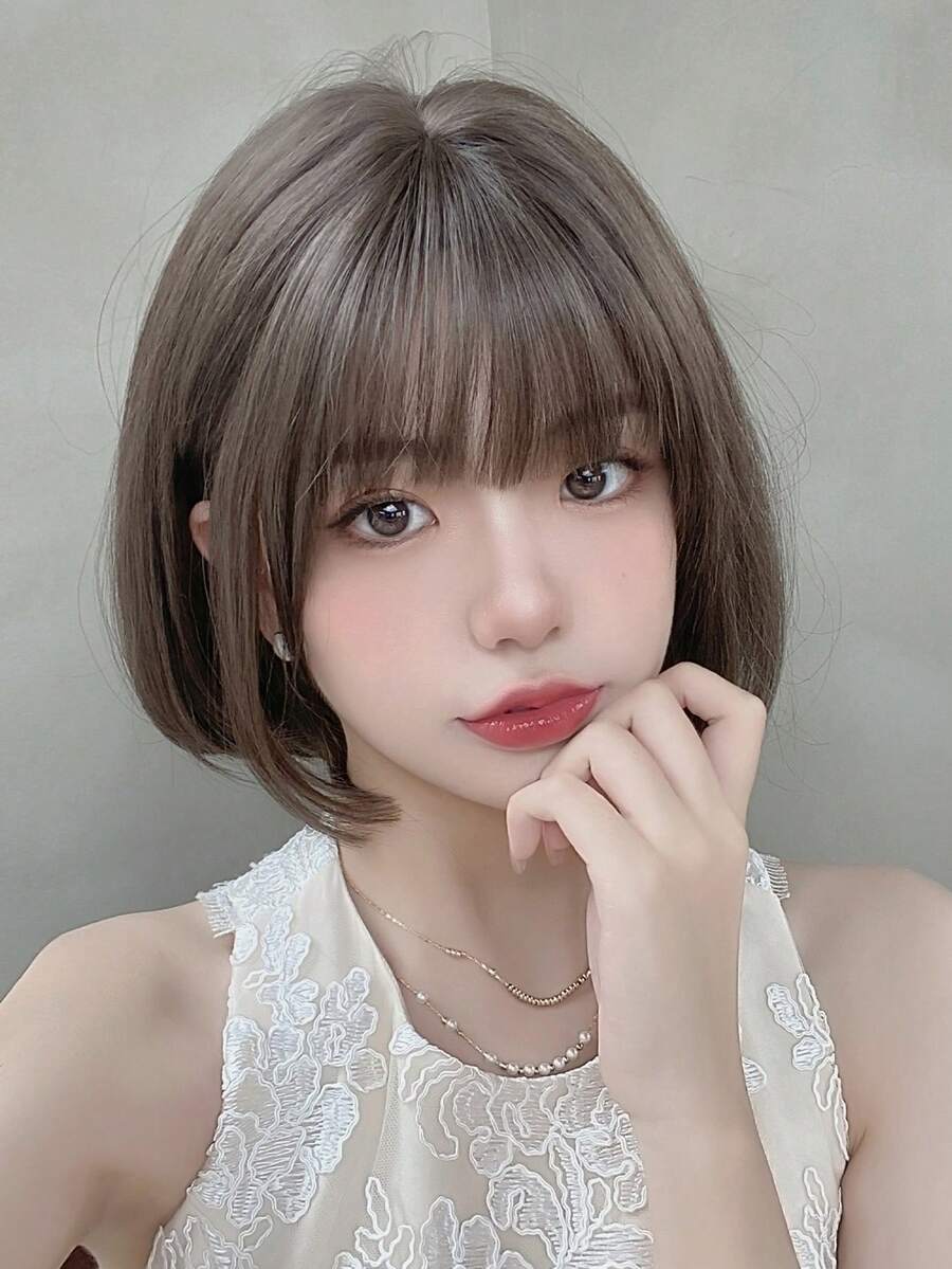 1顶时尚女士波波头假发，10英寸短直发带刘海，棕色波波头假发，丝滑合成纤维，适合日常办公或上学佩戴 - Sakura Celebrations 魅力派对街头风摄影 - 女孩礼物假发配件 - 棕色 - 查看 1