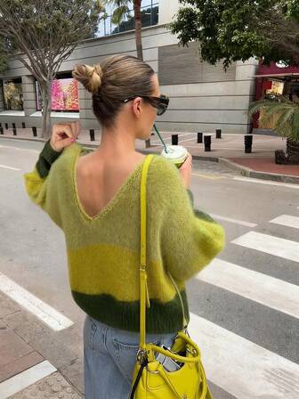 女式宽松拼色露背设计长袖短款针织毛衣，秋冬