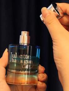 JULIETTE HAS A GUN - VANILLA VIBES - Eau De Toilette For Women, Sample Perfume/0.17 Oz - Fresh Amber Notes - Contains Sea Salt, Vanilla, Benzoin, Unisex Fragrance, Travel Size, Exudes Charm, Perfect Birthday Gift, Christmas Gift For Her Or His. - Tươi - Xem 7