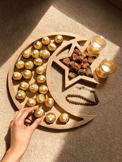 One Ramadan Wooden Tray, A Unique Wooden Art Moon And Star Eid Al-Fitr Party Food Serving Tray, DIY Decorating Pastry And Dessert Display Stand, Ramadan Table Crescent-Shaped Tray Decoration, Suitable For Family Celebrations, Parties, Banquets, Table Center Decorations, Party Decorations.