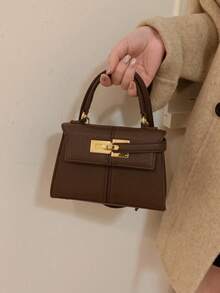 现代时尚女士手提包，配有装饰肩带，简约金色金属装饰，新款秋冬咖啡色，可调节可拆卸肩带，斜挎包，适合大学生日常购物 - 咖啡 - 查看 4