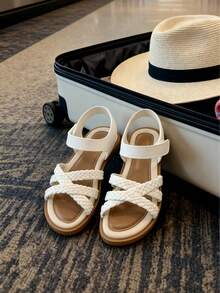 儿童编织带女童平底凉鞋适合日常穿着、海滩派对和聚会。