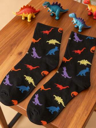 1 par de calcetines con estampado de dinosaurio para hombres, calcetines de media caña personalizados con dibujos animados interesantes y lindos, unisex, cómodos y duraderos, coloridos, adecuados para uso diario, para todas las estaciones