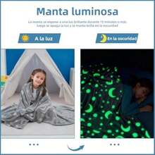 AKASENKO Manta Espacial con Estrellas y Luna 120x150 cm - Forro Polar Que Brilla en la Oscuridad para Cama o Sofá (Galaxia ) - Regalo para Niños y Adolescentes ()(Gris) - Unitalla - Ver 4