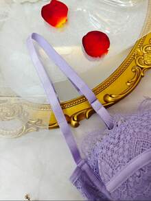 Fashionable Seamless Spaghetti Strap Bra, Sexy Fitted Strapless Lace Camisole Crop Top - Purple - View 5