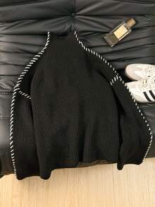 EAVA Women's Minimalist Turtleneck Sweater, Oversized Fit, Effortless Streetwear Style, Handcrafted Details, Autumn/Winter Knit Pullover, Valentine's Day Gift, Women's Valentine's Day - Black - View 5