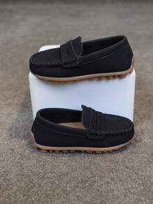 幼兒黑色麂皮便貨樂福鞋，套腳防滑生膠軟底莫卡辛平底鞋，適合小男孩女孩學校與日常穿著 - 黑色 - 查看 13
