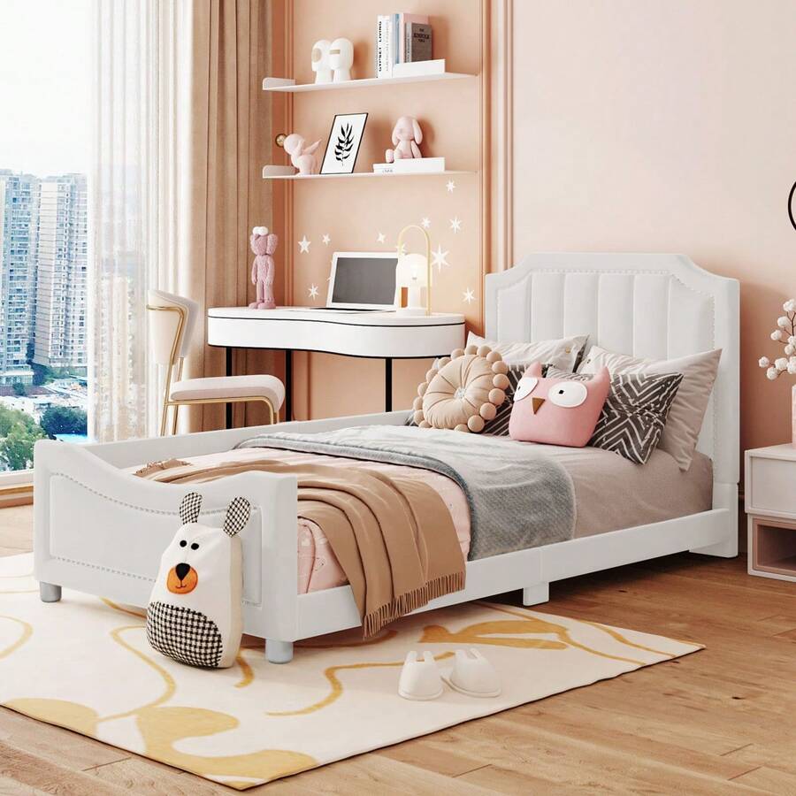 Beds - Beige + Massivt trä - Visa 1