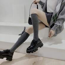 Calcetines grises hasta la rodilla para mujer, adorables calcetines largos y altos con diseño de conejo de peluche en 3D. - Gris - Ver 5