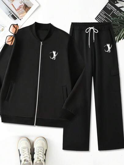 两件套：加大码男士时尚商务休闲印花夹克+工装裤，面料舒适，适合休闲外出、户外旅行、居家休闲，是送给男士的绝佳礼物，春秋季必备。