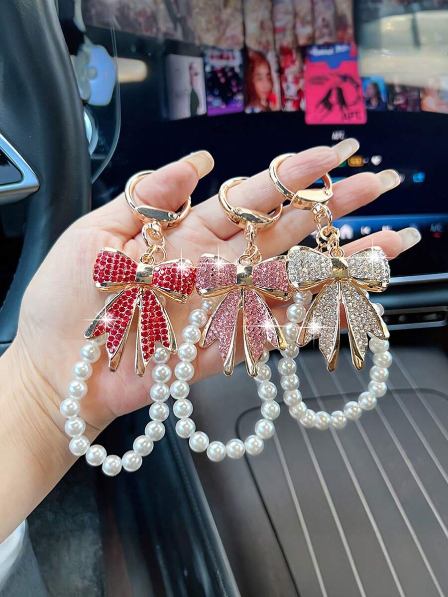 1个可爱蝴蝶结水钻钥匙扣 - 锌合金金属扣，闪亮设计，经久耐用，可作汽车钥匙装饰吊坠，时尚配饰，适用于钥匙、包包、背包，可爱钥匙扣配件，包包挂饰，俏皮设计，水钻点缀，金属质感，背包挂饰，时尚配饰，高品质挂饰，时尚爱好者必备，女士适用，情人节/生日礼物 - 彩色 - 查看 1