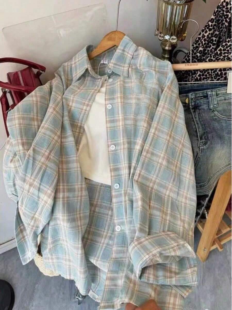 Áo sơ mi nữ dài tay kẻ caro xanh dương, cài cúc phía trước, chất liệu polyester, dáng regular fit, thích hợp mặc mùa xuân. - Màu xanh nhạt - Xem 1