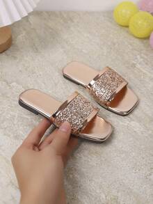 Children's Fashionable Slippers, New Sparkling Design, Stylish, Convenient, Lightweight Children Beach Slippers, Summer - Champagne - View 6