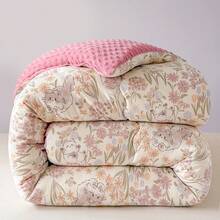 1件印花花卉卡通图案被子，柔软毛绒面料，绗缝设计，适合卧室、客房，四季皆宜