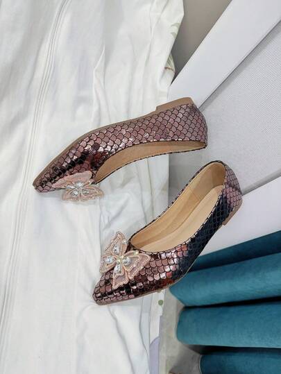 1 Pair Fashionable Metallic Fish Scale Flat Shoes With Butterfly Rhinestones, Beautiful Party Dance Shoes, Versatile For Festivals And Occasions