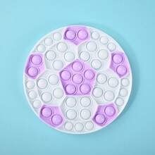 Schwarz-Weiß Fußball Bubble Druckentlastungs-Puzzle-Spielzeug, Fidget-Spielzeug, beliebtes Bubble-Stressabbau-Spielzeug, geeignet für Erwachsene und Kinder, Party-Dekorations-Geschenke für Weihnachten, Halloween, Entspannung Spielzeug, Geschenke zum Fest für Jungen und Mädchen, Drück- und Knall-Spiele für Kinder und Erwachsene