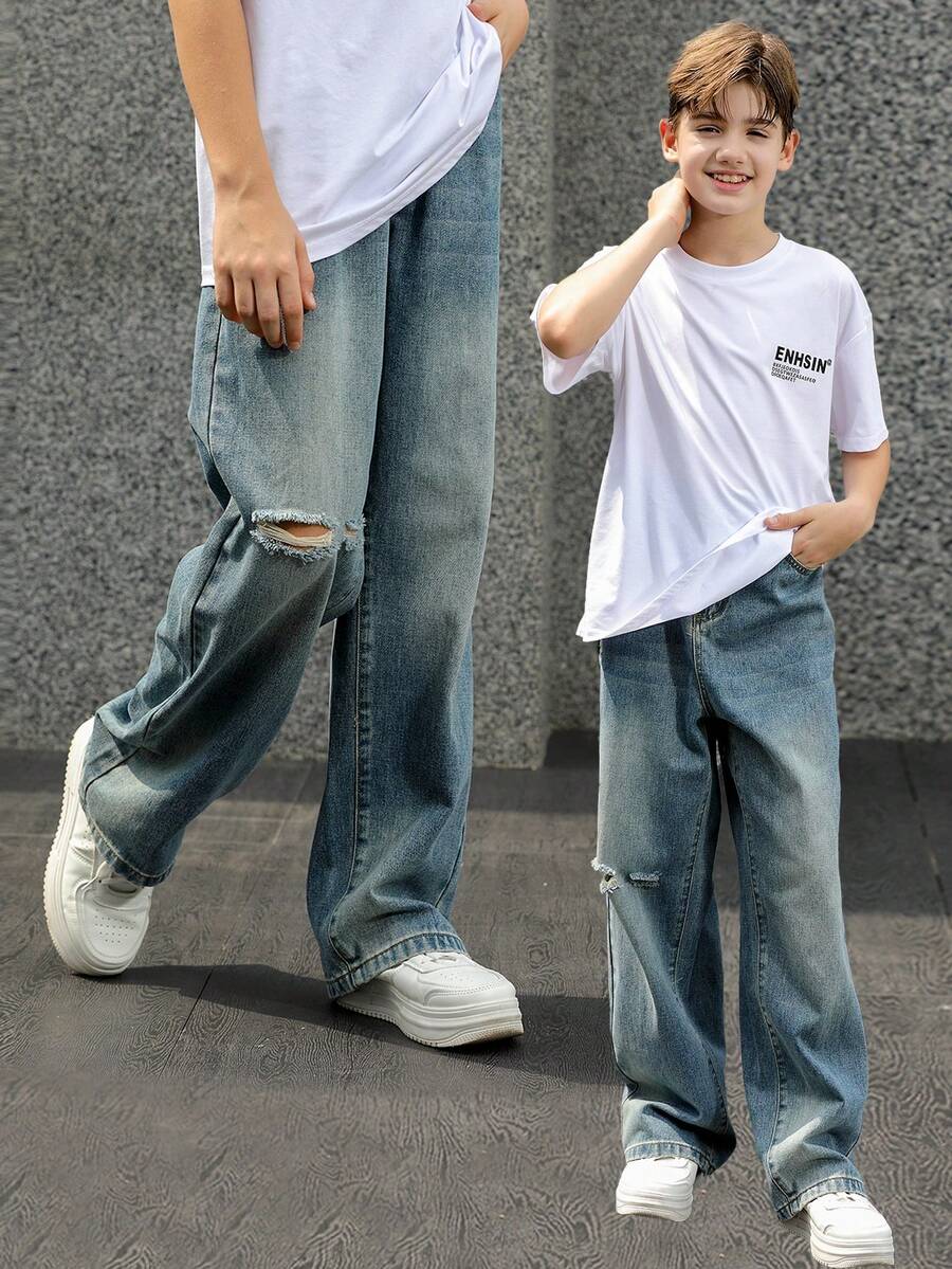 青少年街头风格直筒漂白破洞休闲牛仔裤，街头风格