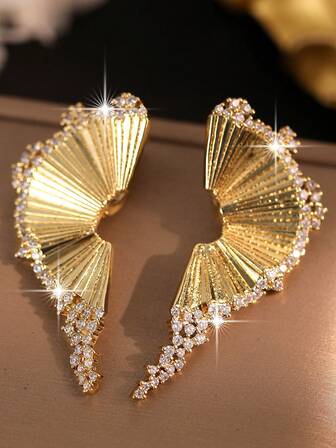 1 par de pendientes con alas en forma de medio círculo estilo de Oriente Medio chapados en oro, con glamorosos rayos de rayas cúbicas de circonita, para mujer, regalo de boda, aniversario, banquete, baile de graduación, decoración de fiesta, joyería de cobre