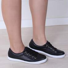 Women's Sneakers In Genuine Leather - Lightweight And Comfortable For Everyday Wear - 黑色 - 查看 2