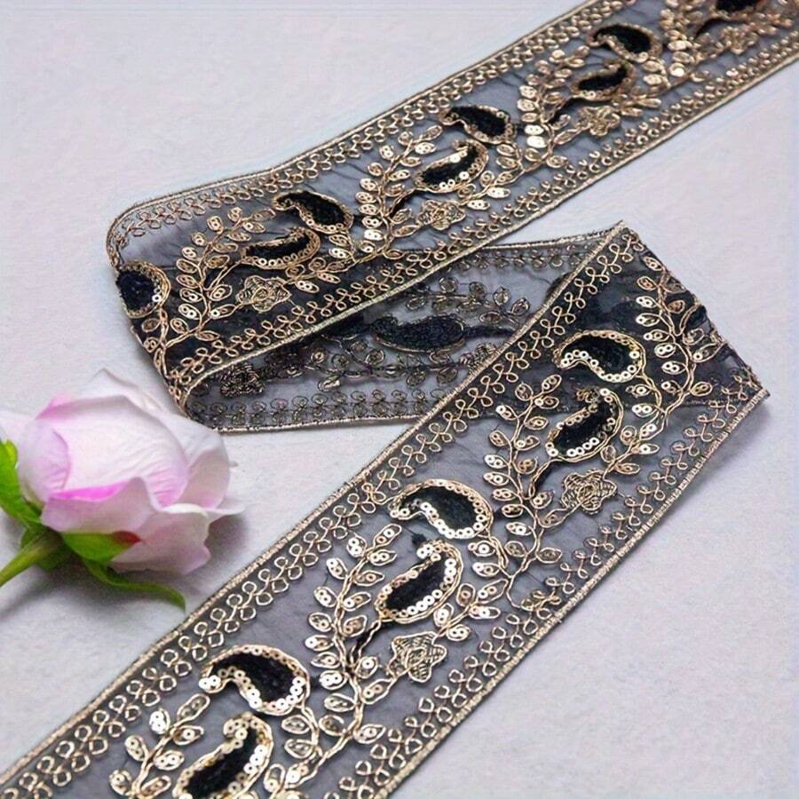 1/5 Yard, 8cm breite goldene metallische Pailletten Blumen Spitze, geeignet zum Nähen, kann für DIY Näharbeiten, Tischdecken Dekoration, Abendkleider und Heimdekoration verwendet werden, auch geeignet für Weihnachts- und Partydekorationen, DIY Haarclips. Vintage schwarze bestickte Pailletten Spitzenborte mit retro goldenem Blumenmuster - handgemachtes DIY Modeaccessoire, kann für Hüte, Kleider, Taschen und Vorhänge verwendet werden. - Verschiedenfarbig - Übersicht 1