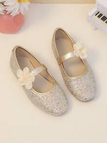 A Pair Of The Latest Summer Sparkling Pink Flower Hook And Loop Mary Jane Shoes For Children In 2025 - Silver And Gold Design, Fashionable, Casual, Comfortable And Luxurious. It Is An Excellent Choice For Daily Outings, Shopping In Malls, Party Activities And Park Walks, And Can Be Easily Matched With All Kinds Of Children's Clothing - Silver - View 1