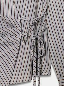 女士时尚休闲优雅通勤办公条纹交叉打结领不对称抽绳下摆设计衬衫，春夏新款