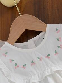 Blusa de manga corta con volantes y bordado de cerezas para niña, verano - Blanco - Ver 3