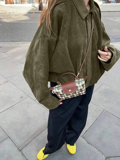 Chaqueta casual suelta de manga larga de ante sintético de un solo pecho para mujer, adecuada para usar en primavera. Chaqueta militar corta de mujer con botones de metal en los bolsillos, adecuada para usar en primavera y otoño.