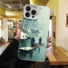 Cubierta de telefono con diseño de paisaje invernal azul con personas caminando sobre el hielo para iPhone 14 Pro Max adecuada para uso diario en cafeterias y salas de estar - Negro - Ver 3