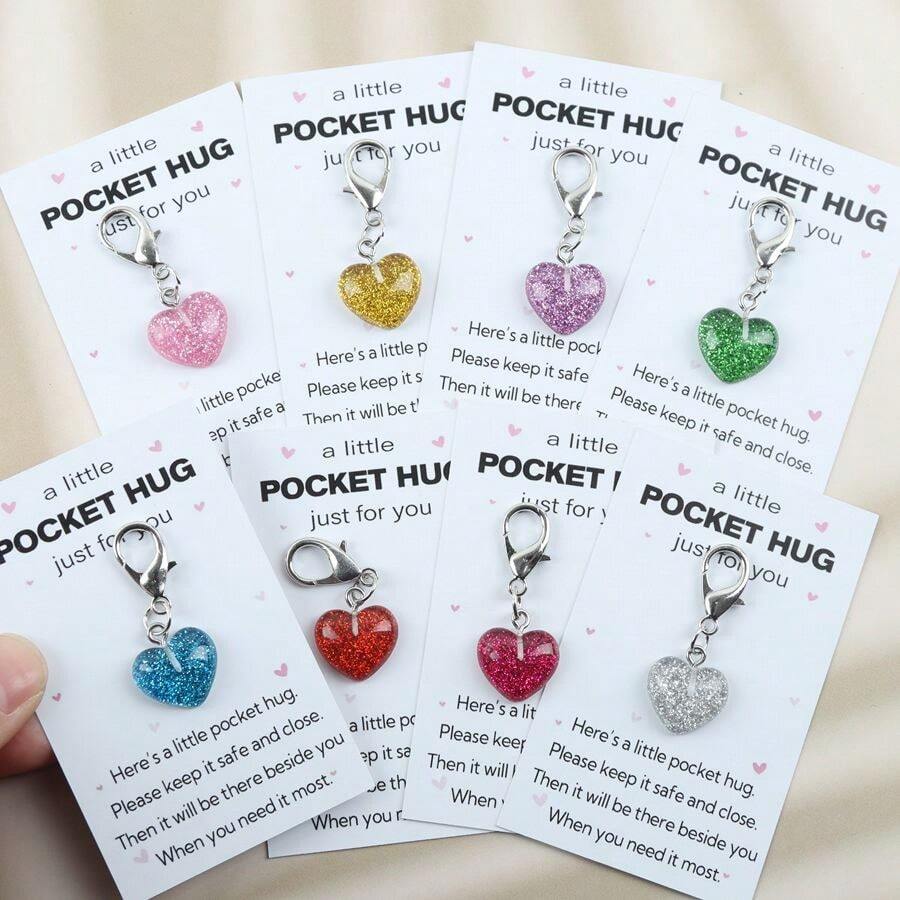 3个/8个卡通心形钥匙扣套装，简约树脂心形设计，附赠口袋拥抱贺卡，是送给父母、同学、家人的理想礼物，也可作为背包挂件、汽车钥匙扣、心形装饰钥匙扣，简约时尚设计，心形礼物，情人节、生日、派对礼品 - 彩色 - 查看 1