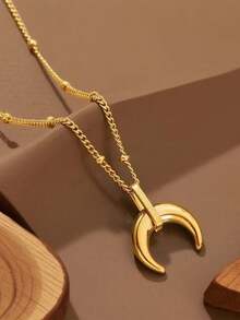 1件极简主义18K金钛钢新月吊坠项链，欧美风格珠宝