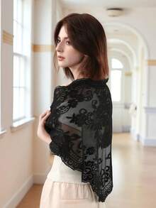 1pc Embroidered Triangle Headscarf, Bridal Veil, Catholic Church Veil, Lace Floral Scarf, Communion Church Veil, Floral Headband, Elegant Headscarf For Women, Winter Headpiece Women Hair Accessories Elegant Hair Band - Black - View 2