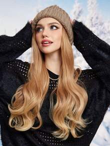 TOPSHE 26英寸金色长波浪合成假发，配保暖柔软针织滑雪帽，可调节假发，耐热纤维，带接发，女士假发，适合圣诞节装扮（含帽子） - 金色 - 查看 2