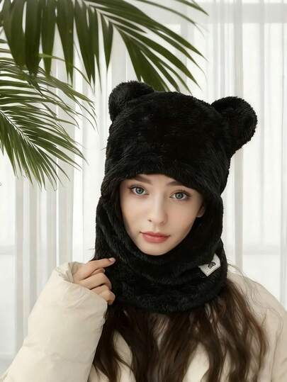 一件秋冬创意连帽卫衣，可爱熊猫造型一体式骑行帽，保暖弹力薄款拉法帽式耳罩，柔软抓绒设计，适合骑行、滑雪、户外摄影、休闲穿着，亦可作为圣诞礼物。