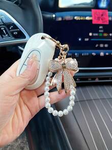 1个可爱蝴蝶结水钻钥匙扣 - 锌合金金属扣，闪亮设计，经久耐用，可作汽车钥匙装饰吊坠，时尚配饰，适用于钥匙、包包、背包，可爱钥匙扣配件，包包挂饰，俏皮设计，水钻点缀，金属质感，背包挂饰，时尚配饰，高品质挂饰，时尚爱好者必备，女士适用，情人节/生日礼物 - 彩色 - 查看 6