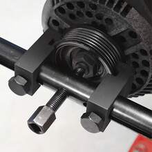 A Heavy-Duty Steel Crankshaft Pulley Disassembly Tool With Adjustable Arms And A Sturdy Grip Is Suitable For Disassembling Pulleys, Steering Wheels, And Generator Pulleys - 1pcs - View 2