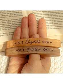 Personalised Wooden Bookend, Desk Ornament, Handcrafted Reading Stand, Timber Decorative Piece, Ideal Gift For Avid Readers, Distinctive Christmas Present, One-Handed Reading Support, Perfect For Quick Page-Turning, Ideal For Office Spaces And Book Enthusiasts, Book Lover's Accessory | Openwork Timber Surface - Multicolor - View 2